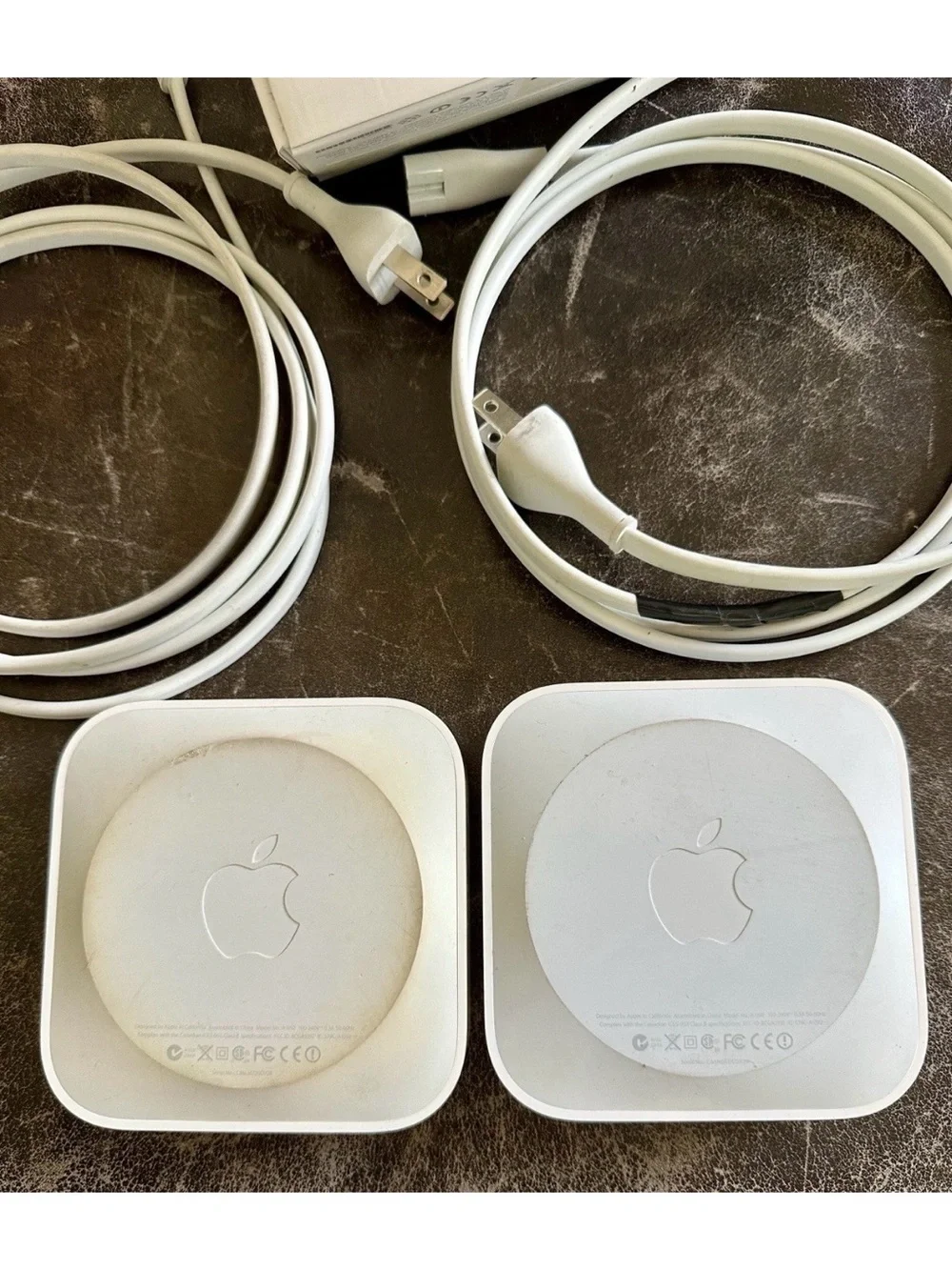 2x Apple AirPort Express 2nd Gen A1392 AirPlay 2 Wireless Router Box Cords used